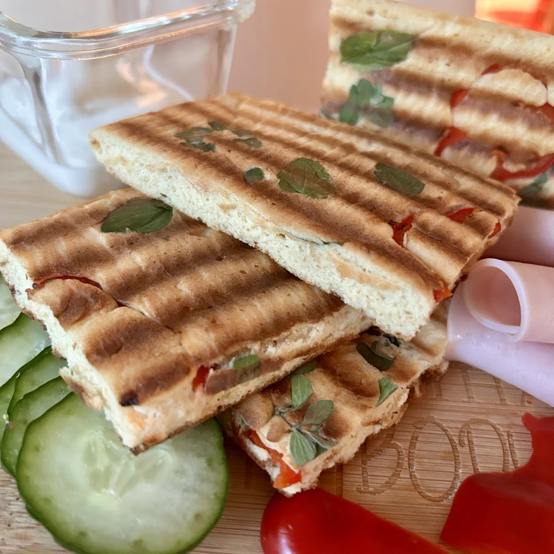 Fűszeres, focaccia jellegű panini 🌿, elkészült étel a recept főfotóján