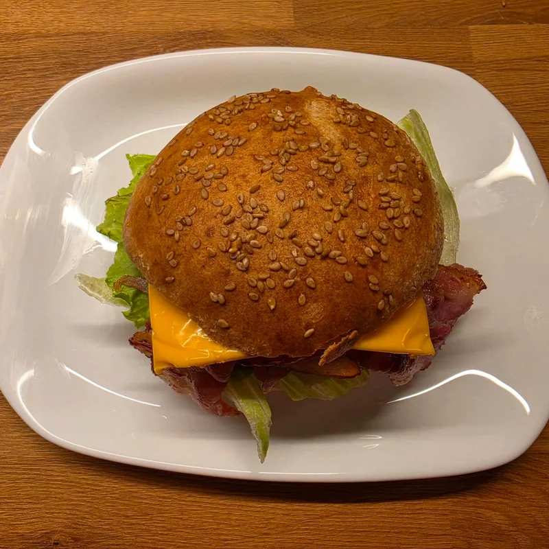 Hamburgerbuci, elkészült étel a recept főfotóján