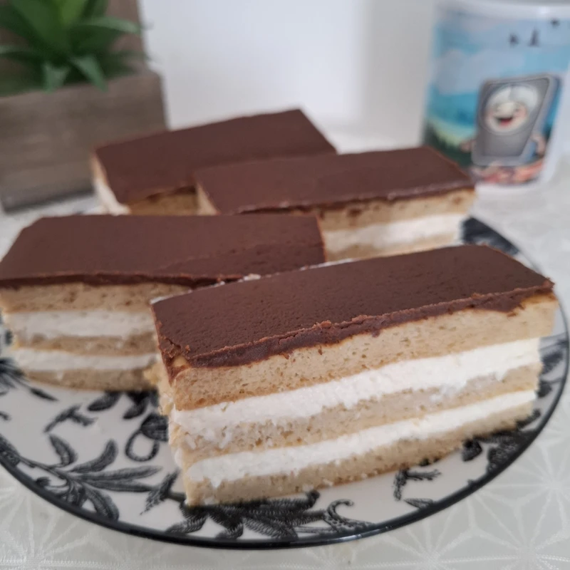 Túrós-kókuszos szelet, elkészült étel a recept főfotóján