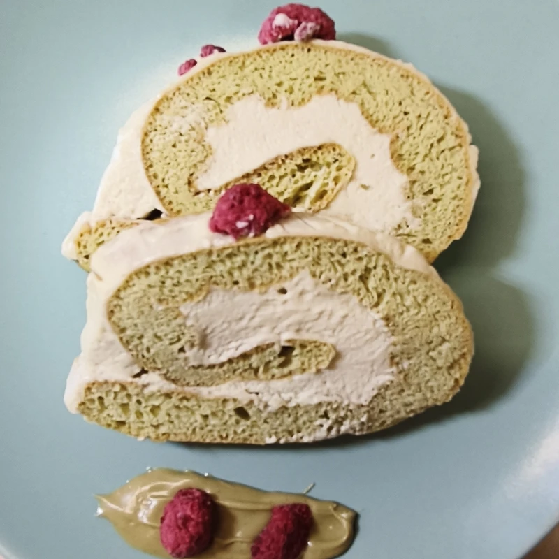 Pisztáciás fatörzs torta 🍰, elkészült étel a recept főfotóján